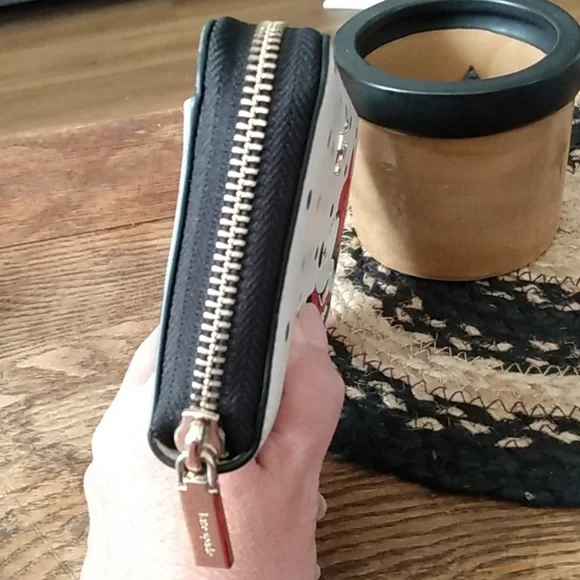 Kate Spade x Disney Polka Dot Minnie Mouse Large Continental Wallet - Picture 6 of 13